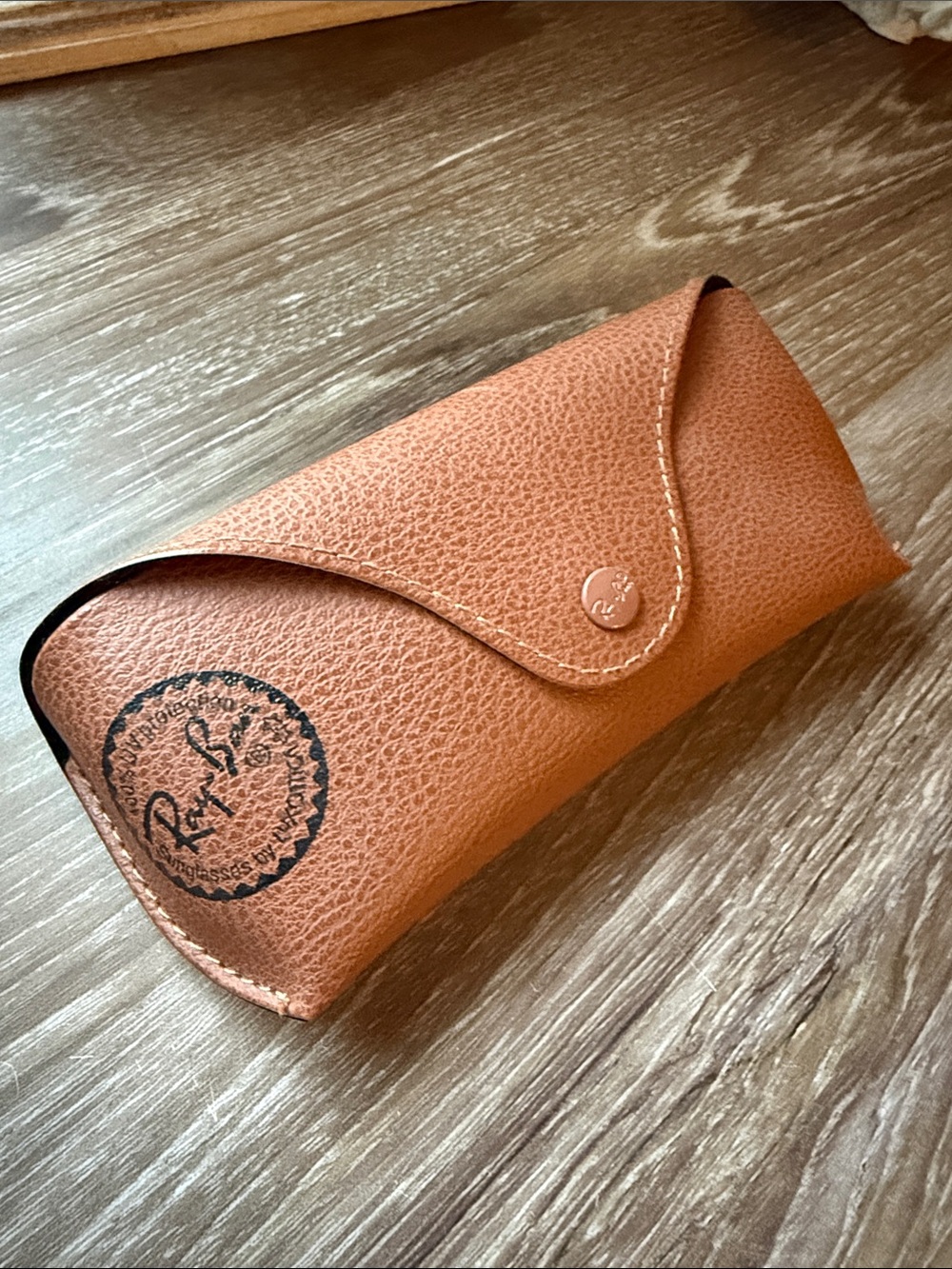 Ray-Ban Tan/Brown Leather Sunglasses Case